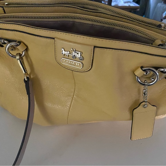 Coach purse Madison Sabrina satchel handbag in a soft yellow leather Nice cond. - Picture 1 of 13